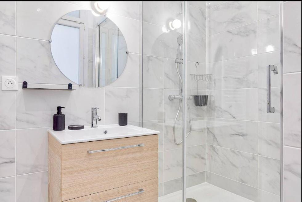Joli Appartement Champs Elysees - 6P Paris Eksteriør billede