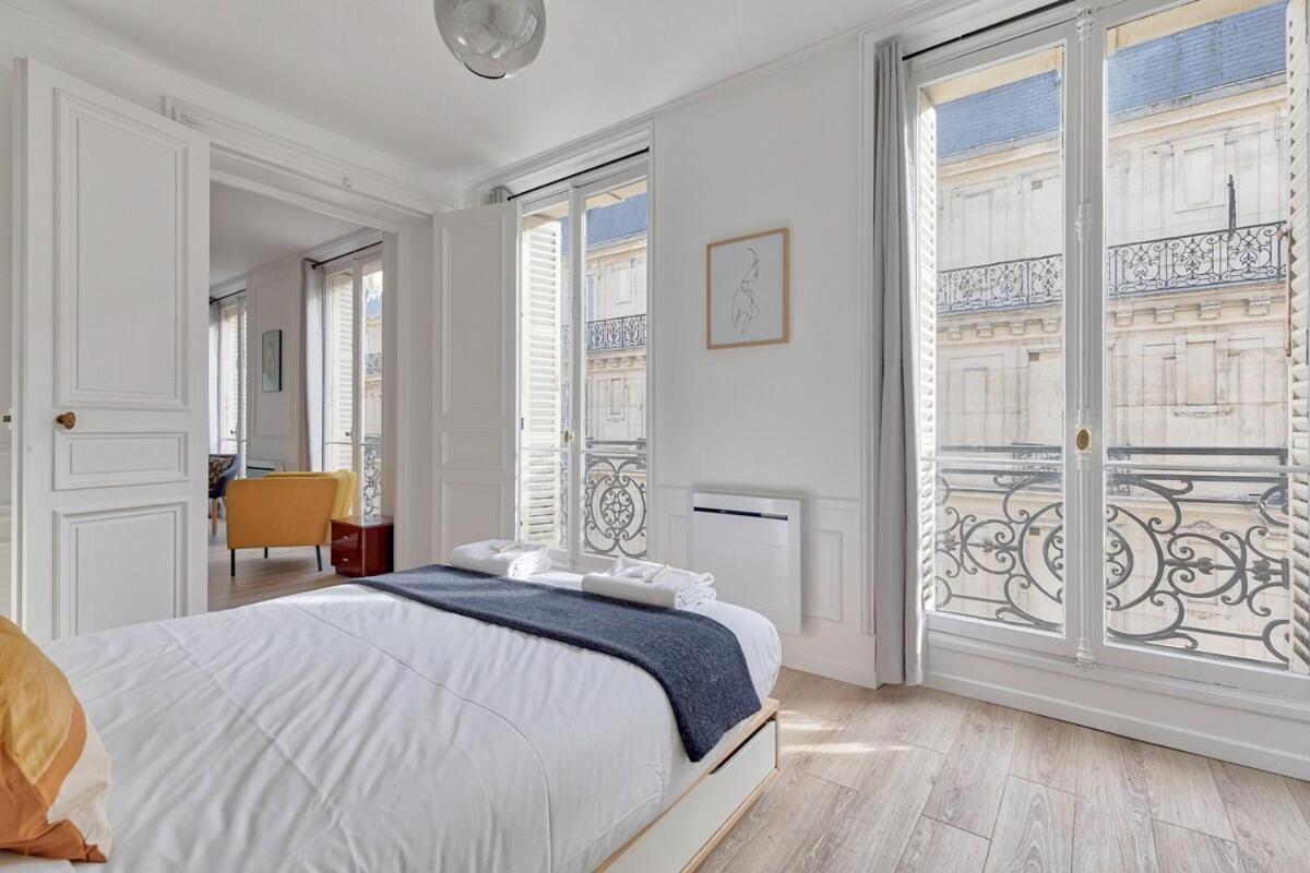 Joli Appartement Champs Elysees - 6P Paris Eksteriør billede