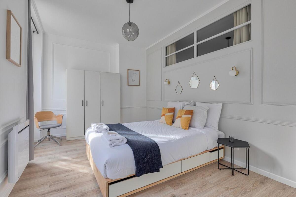 Joli Appartement Champs Elysees - 6P Paris Eksteriør billede