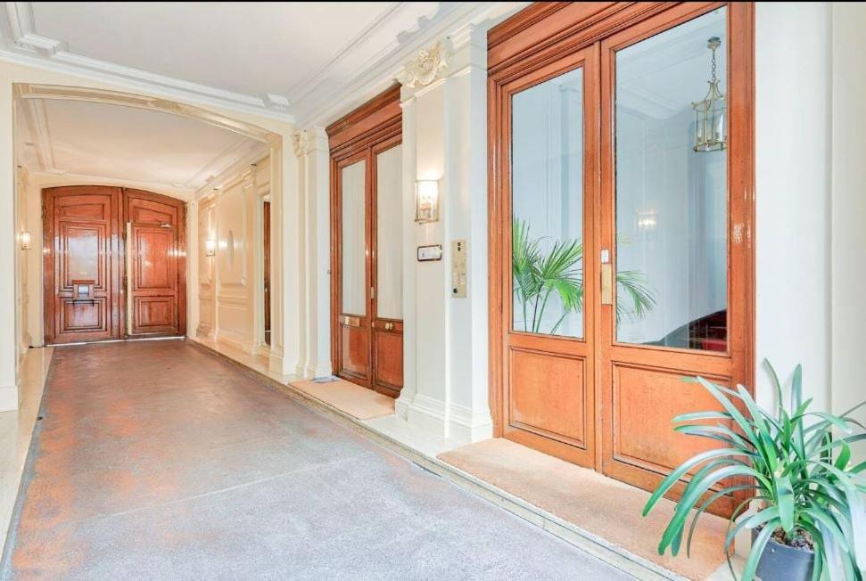 Joli Appartement Champs Elysees - 6P Paris Eksteriør billede